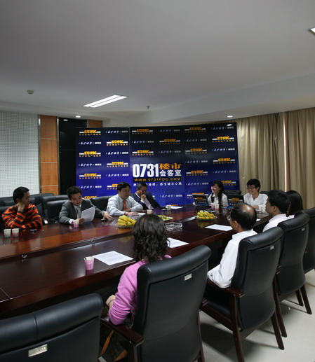 �������������еĳ�ɳ¥��